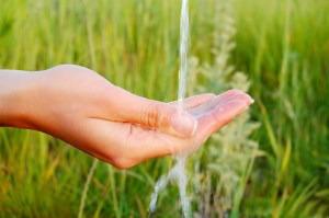 Cold water in the hand
