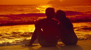 690x380-Romance-Kissing